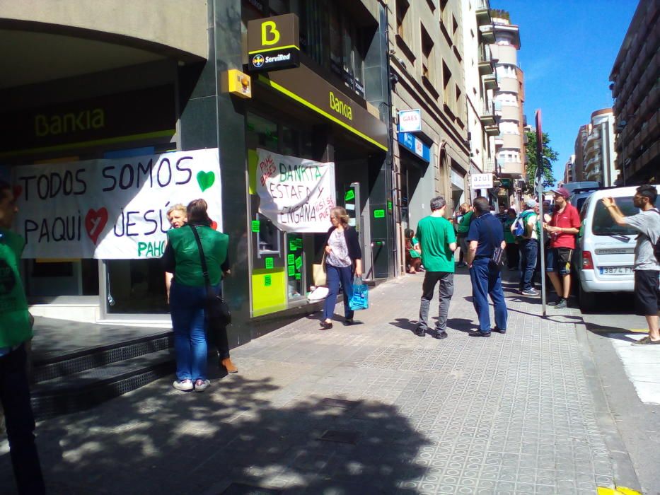 La PAHC ocupa una oficina que Bankia a Manresa