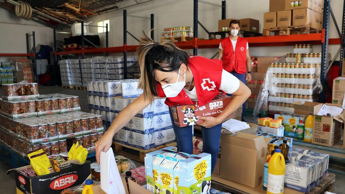 Imagen de archivo de un banco de alimentos de Cruz Roja. | D.I.