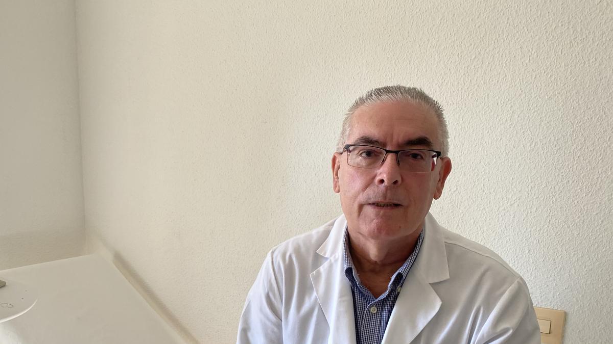 El jefe de servicios de enfermedades infecciosas del Hospital Regional de Málaga, José María Reguera.