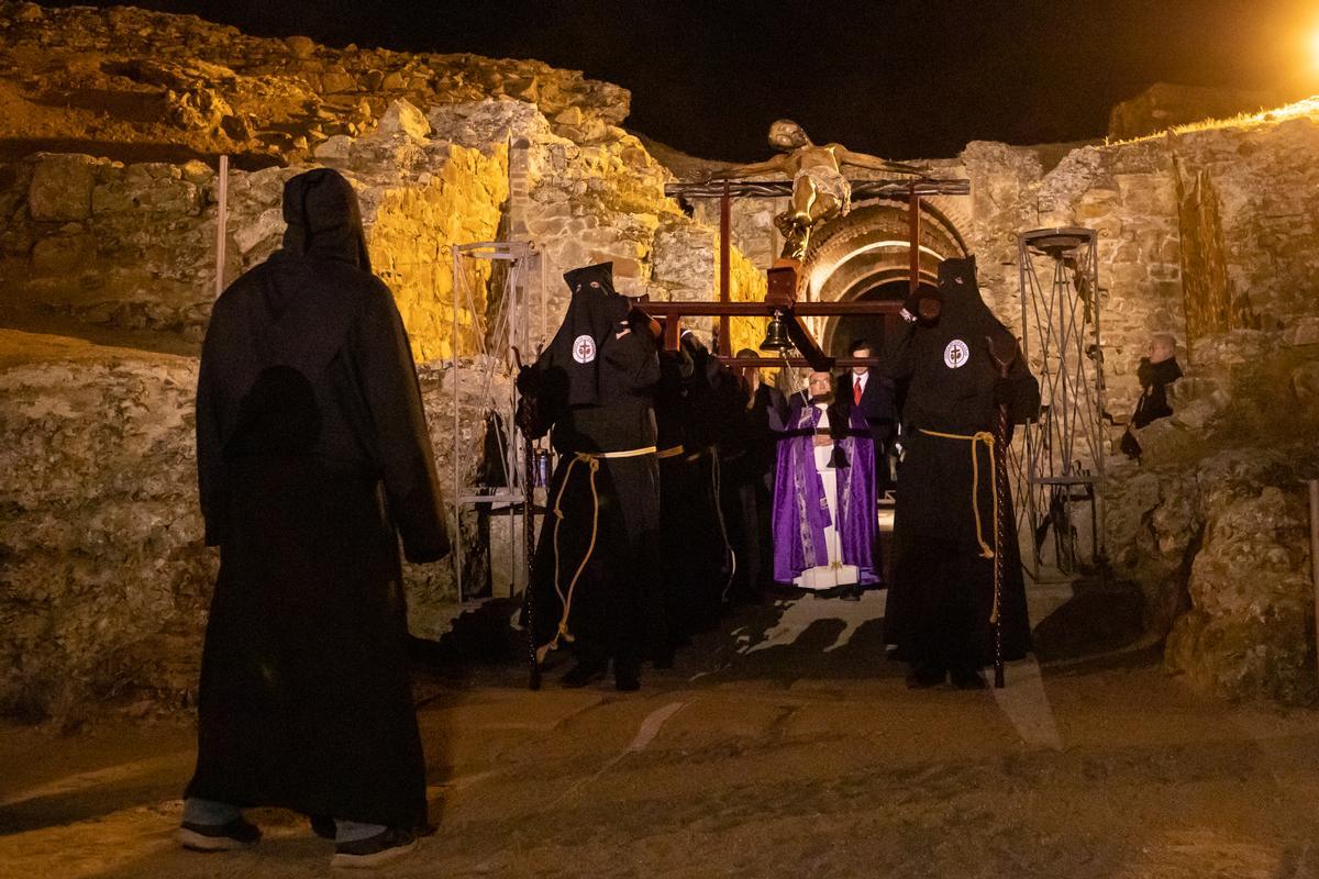 Vía Crucis en el anfiteatro romano de Mérida