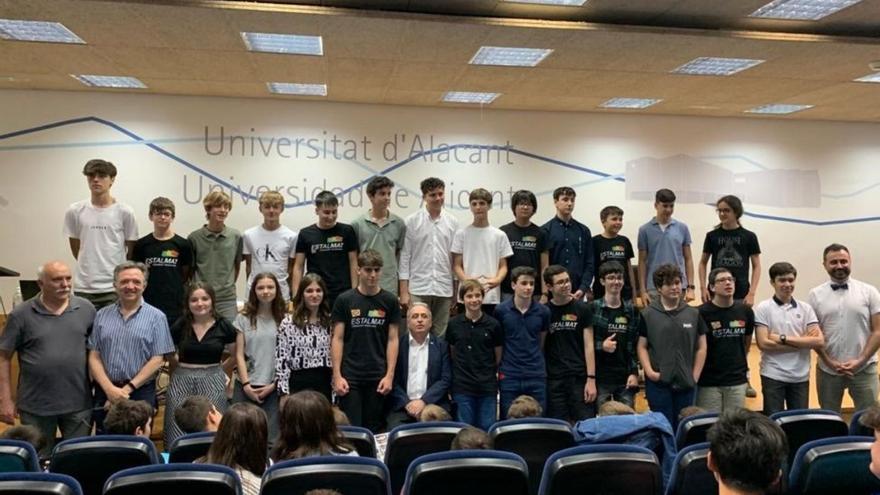 Estalmat CV ha clausurat el curs en la UA, en un acte amb l’alumnat i el professorat. | LEVANTE-EMV