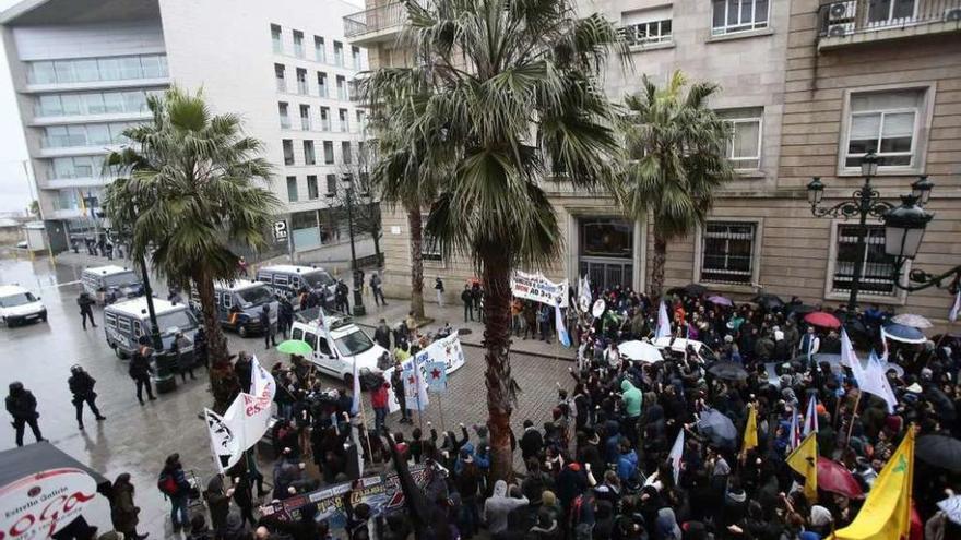 Protesta en Vigo contra la reforma y los recortes en la educación pública. // Adrián Irago