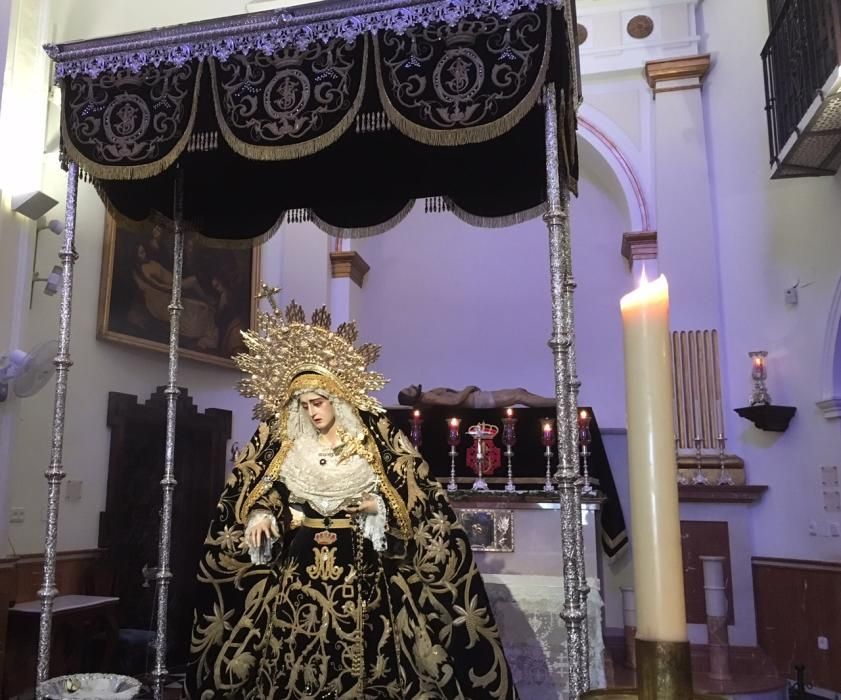 Besamanos de la Virgen de la Soledad, de la cofradía del Sepulcro