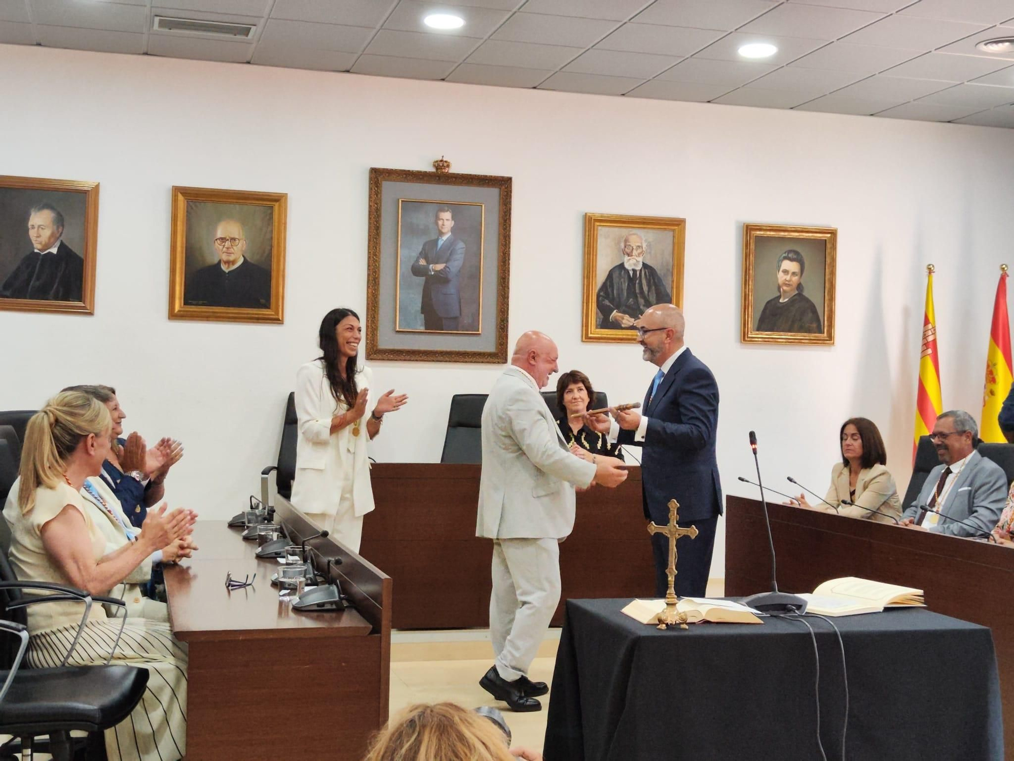 Galería de imágenes de la toma de posesión de Vicent Roig como alcalde de Sant Josep
