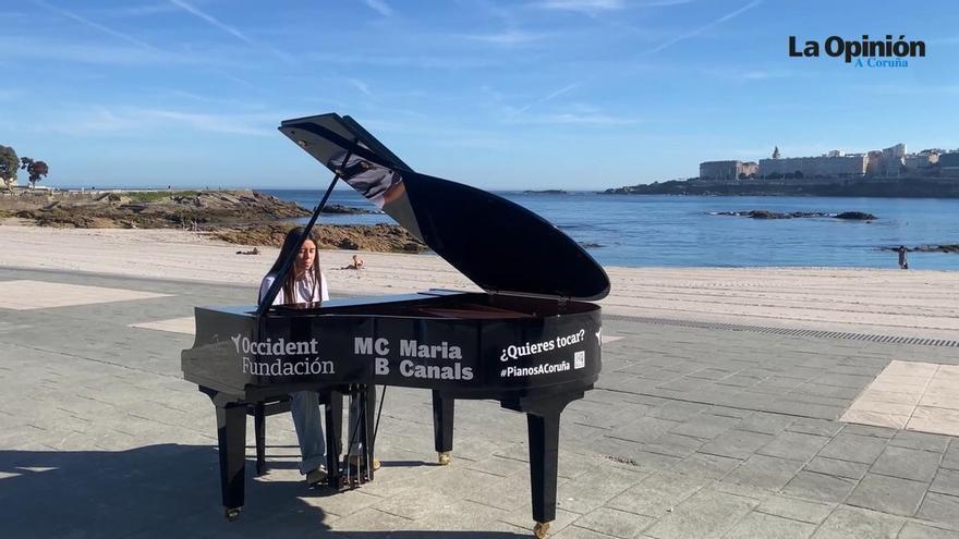 Ocho pianos de cola llenan las calles de A Coruña con una iniciativa cultural