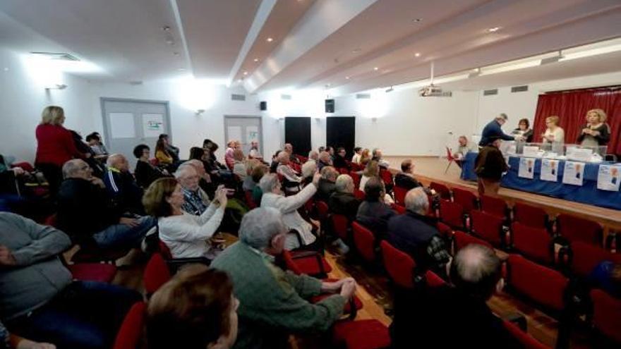 Una imagen de la asamblea de ayer de los presupuestos participativos.