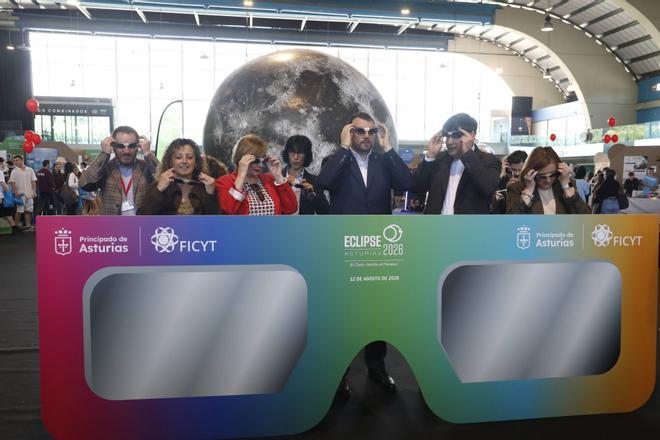 En imágenes: La visita del presidente del Principado, Adrián Barbón, a la feria de la Ciencia y la Innovación de Avilés