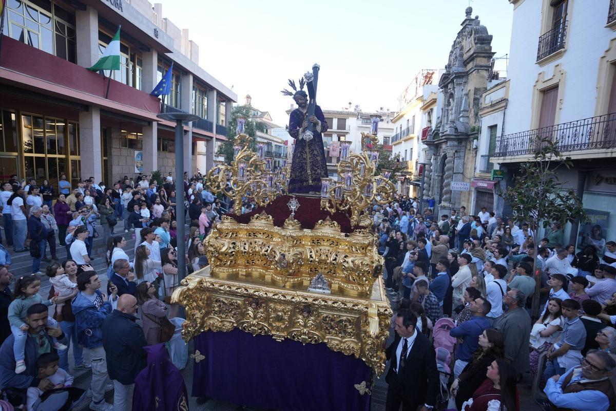 La procesión, por el barrio de San Lorenzo La procesión, por el barrio de San Lorenzo