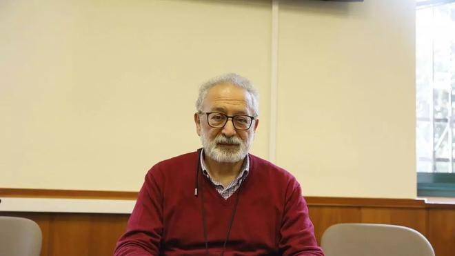El epidemiólogo Daniel López Acuña alerta: "La gripe aviar es una de las posibles futuras pandemias"