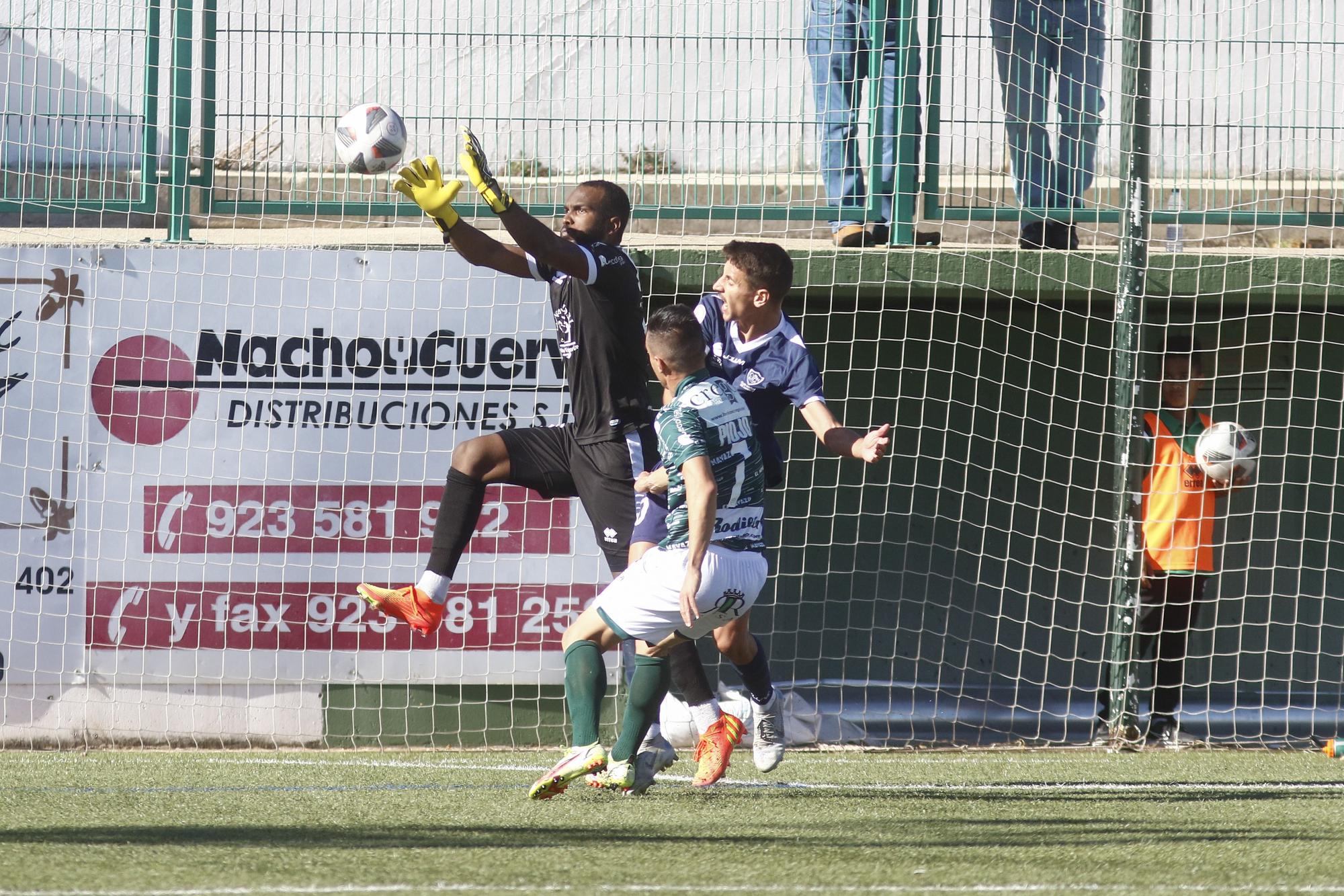 Todas las imágenes de la jornada de domingo de los asturianos en Segunda RFEF