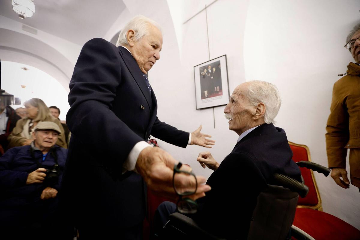Sala Arpillera del Palacio de la Merced. Inauguración de la exposición con motivo del 80 aniversario de la firma fotográfica Ladis. Manuel Benítez 'El Cordobés' será el protagonista de la muestra al cumplir en mayo 90 años.