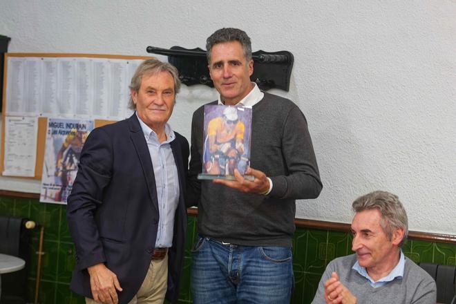 Galería: Las mejores imágenes de la visita de Miguel Induráin a les Alqueries para inaugurar una calle con su nombre