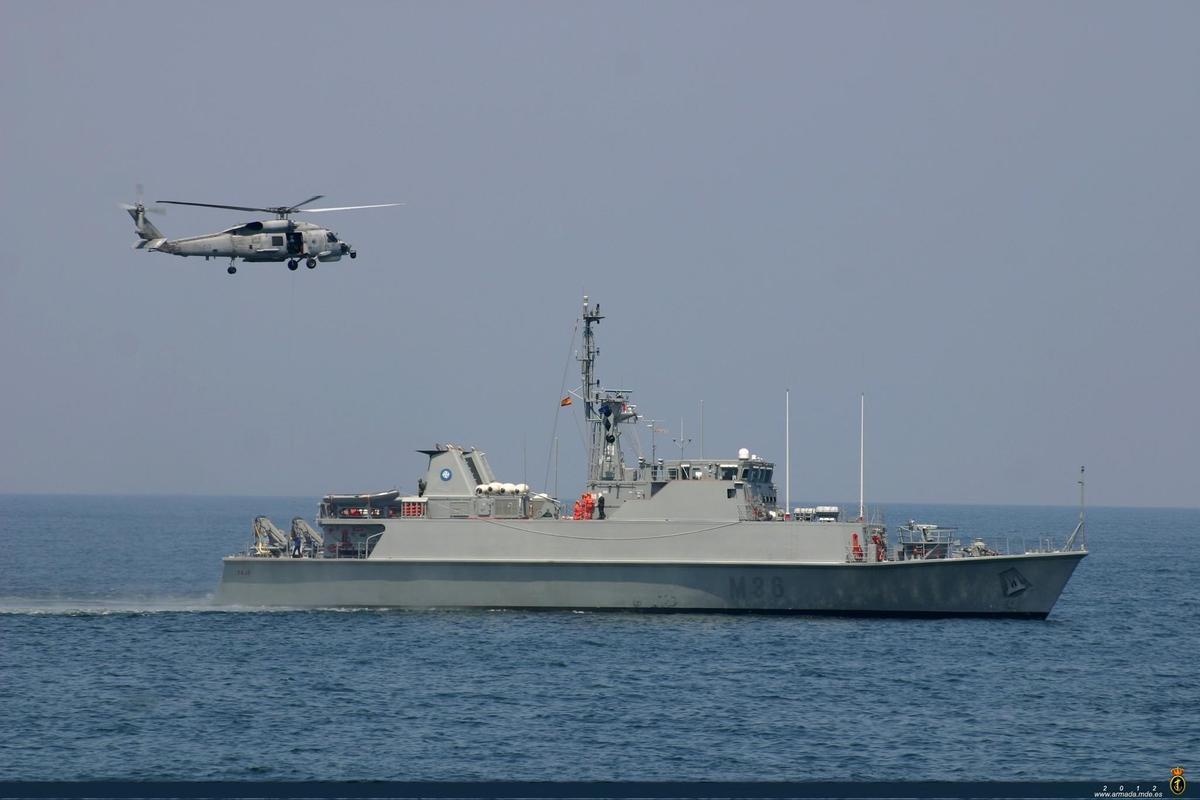 El cazaminas 'Tajo' de la Armada Española en una operación con la OTAN