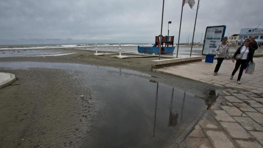 Imagen de un temporal en Santa Pola