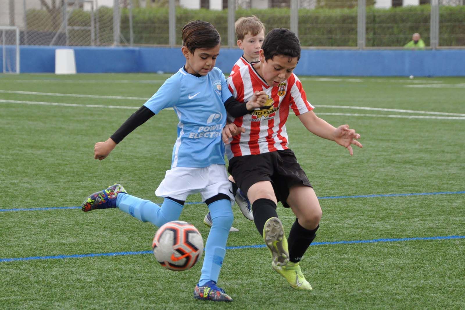 El fútbol base vuelve a sonreír