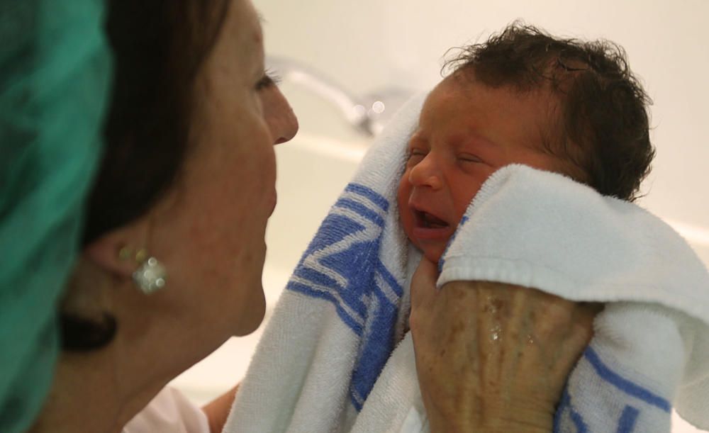 El baño que da vida en la Clínica Gálvez