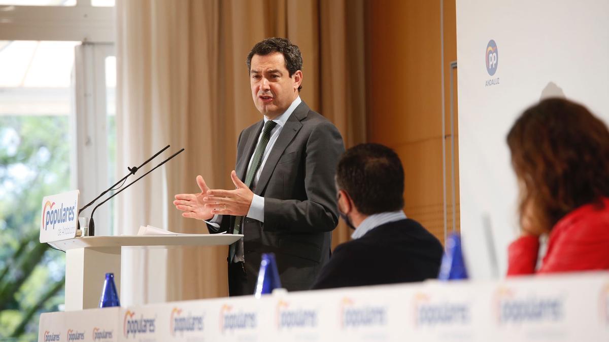 Juanma Moreno, durante el comité ejecutivo autonómico del PP.