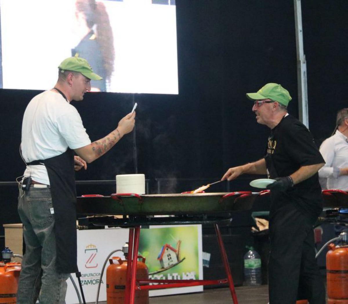 Paella para 700 de un chef e influencer