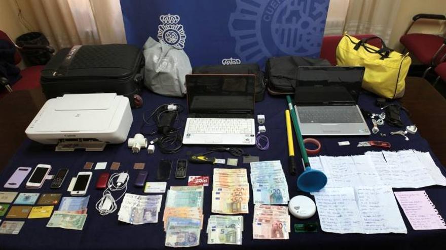 Detenida una banda asiática de clonadores de tarjetas