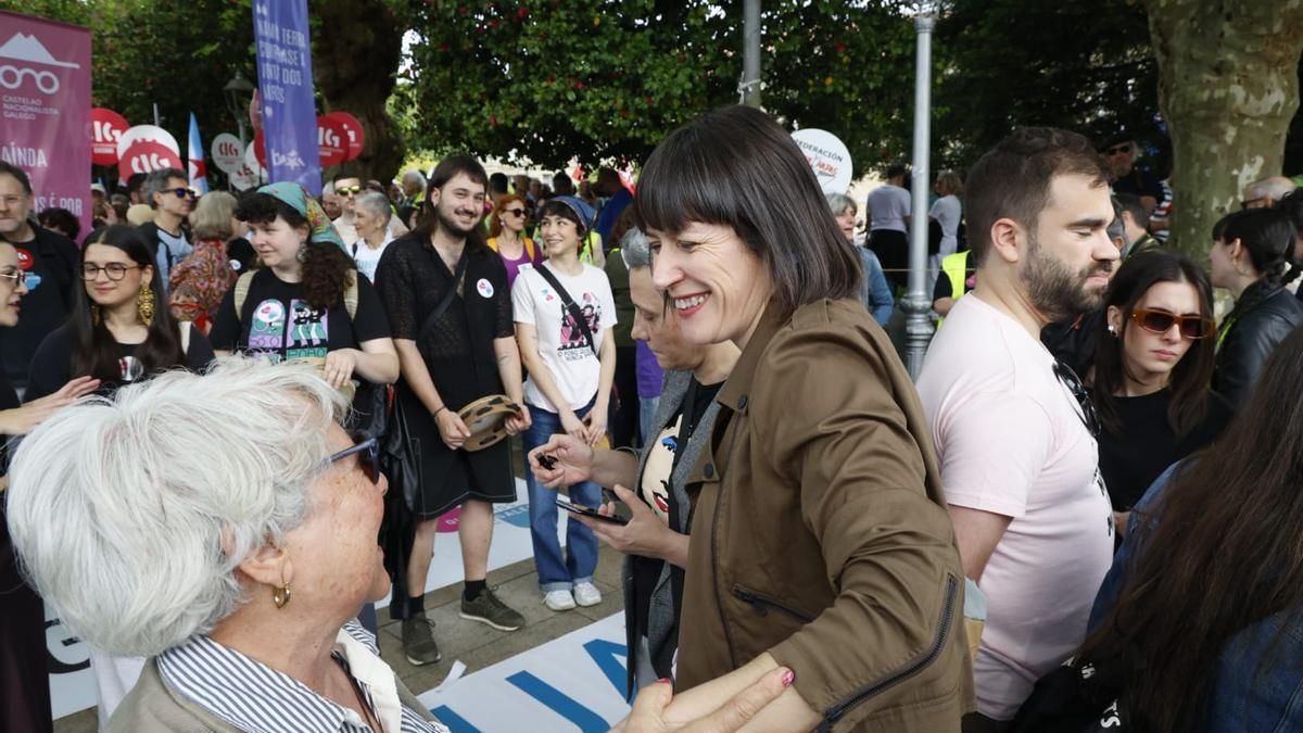 Miles de personas toman as rúas de Santiago en defensa do galego