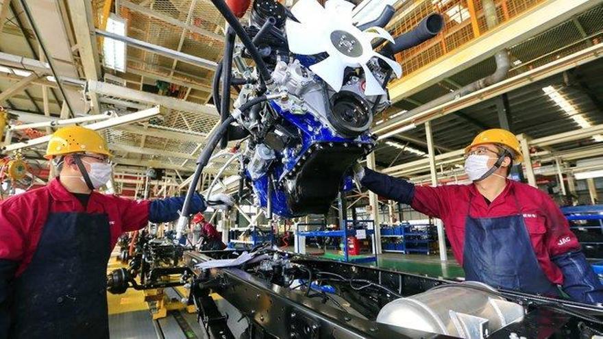 UGT propone un impuesto a robots para la recuperación del sector del automóvil