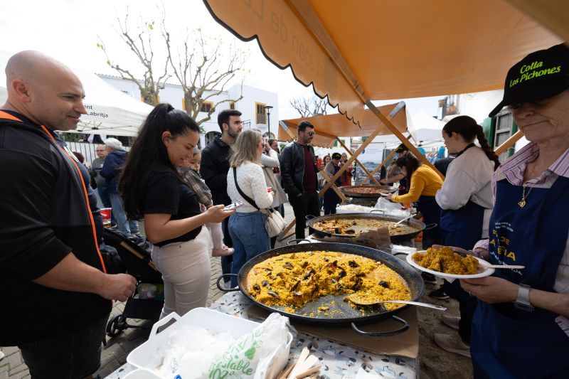 Mira aquí todas las fotos de la feria de la sepia en Sant Joan