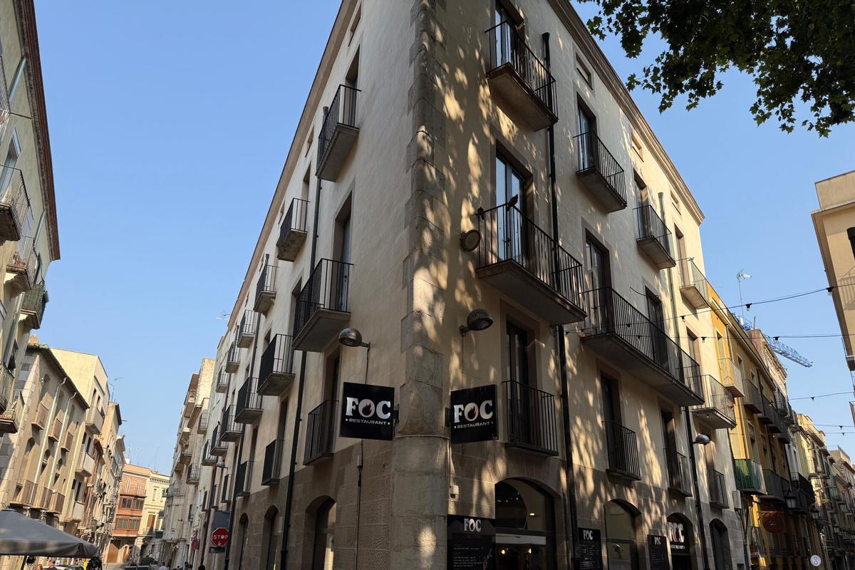 Un bloc de pisos nous a tocar de l'Ajuntament de Figueres