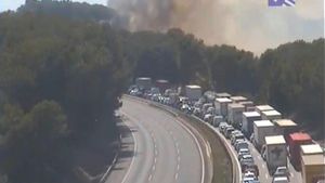 Cortada la AP7 en ambos sentidos a la altura de Subirats