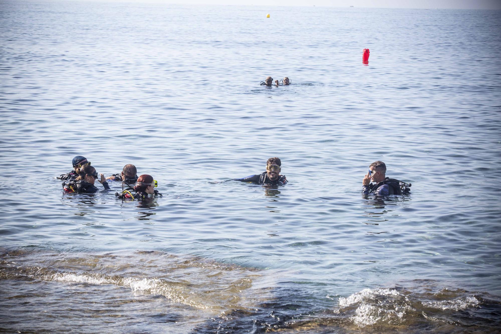 Las escuelas de buceo en Alicante son un "boom" tras la pandemia