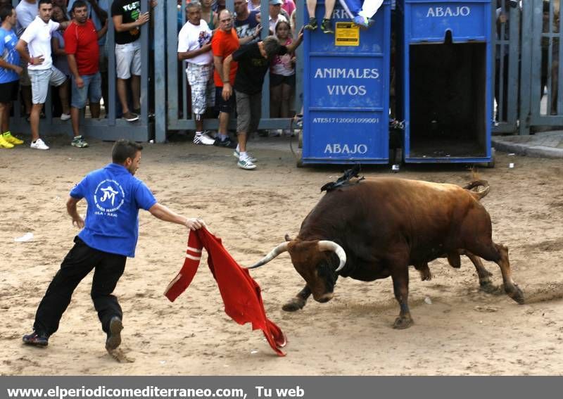 Vila-real disfruta de los toros y el concurso 'Creilla de l'infern'