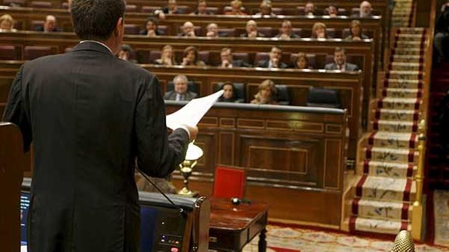 Zapatero durante su intervención en el Congreso