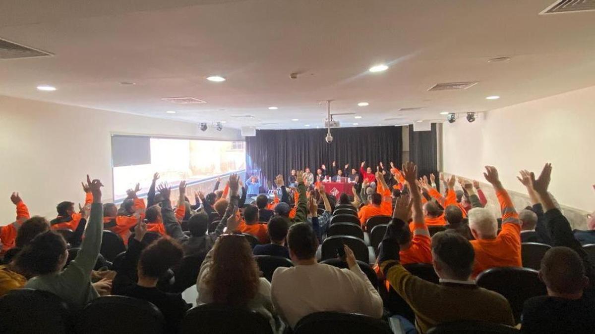 EMPLEADOS PÚBLICOS MALLORCA | Los empleados públicos de Llucmajor avisan de movilizaciones: “ Funcionamos a golpe de inspecciones”