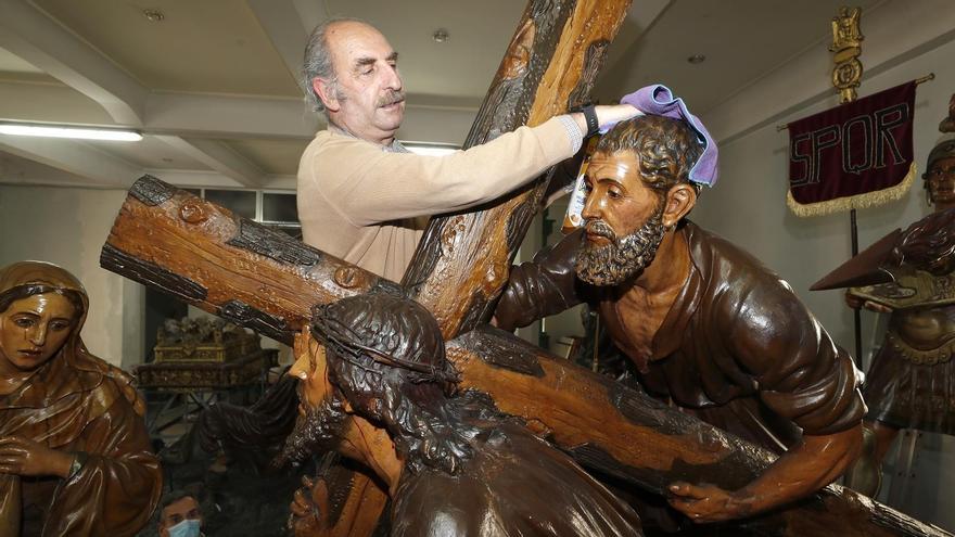 Preparativos de la Semana Santa en Vigo