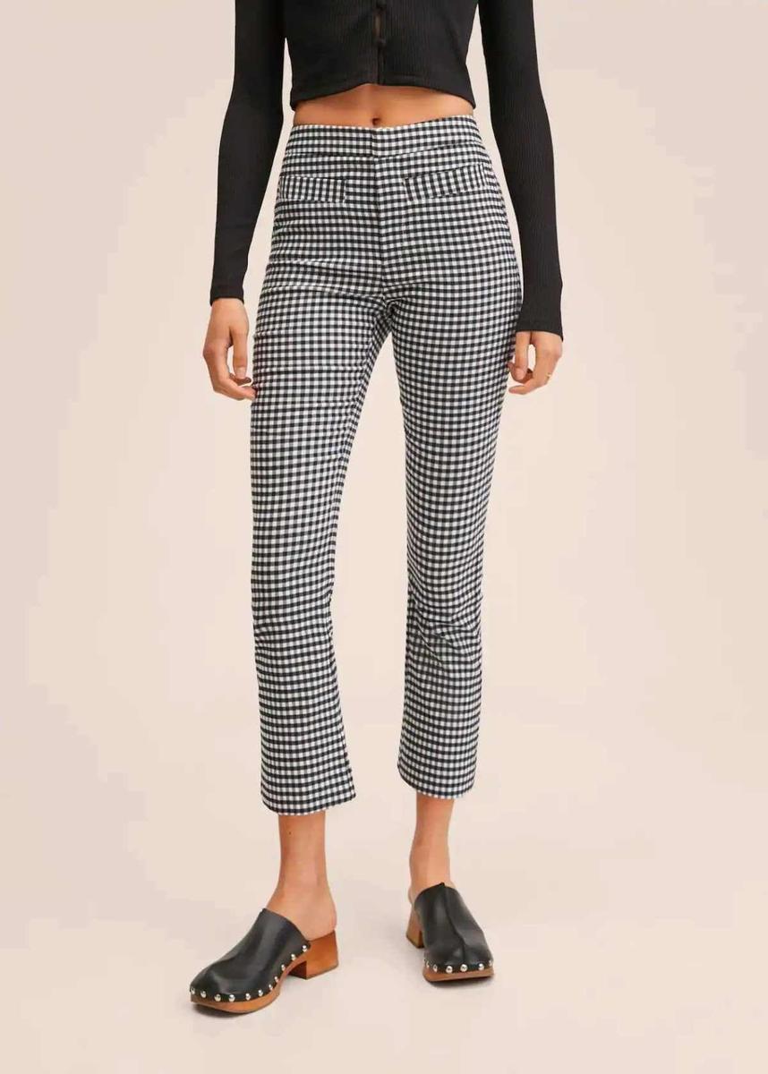 MANGO OUTLET | El pantalón de cuadros vichy que combinarás con todos tus  looks