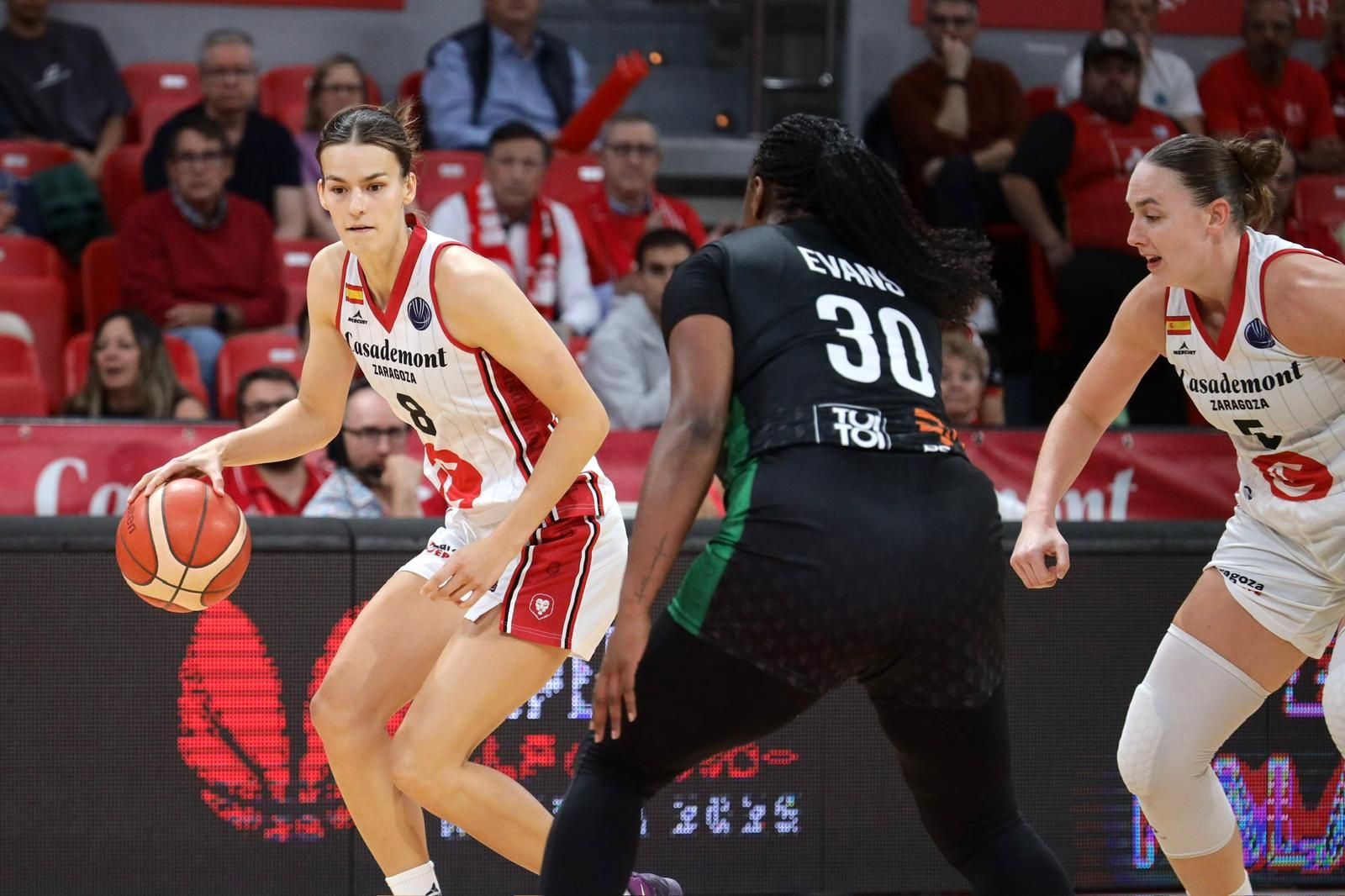 EN IMÁGENES | El Casademont Zaragoza-Zabiny Brno