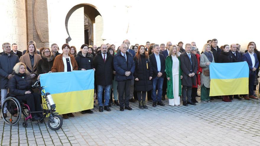 Las instituciones aragonesas homenajearon la semana pasada a los refugiados ucranianos y a las víctimas de la guerra, coincidiendo con el primer aniversario. | ÁNGEL DE CASTRO