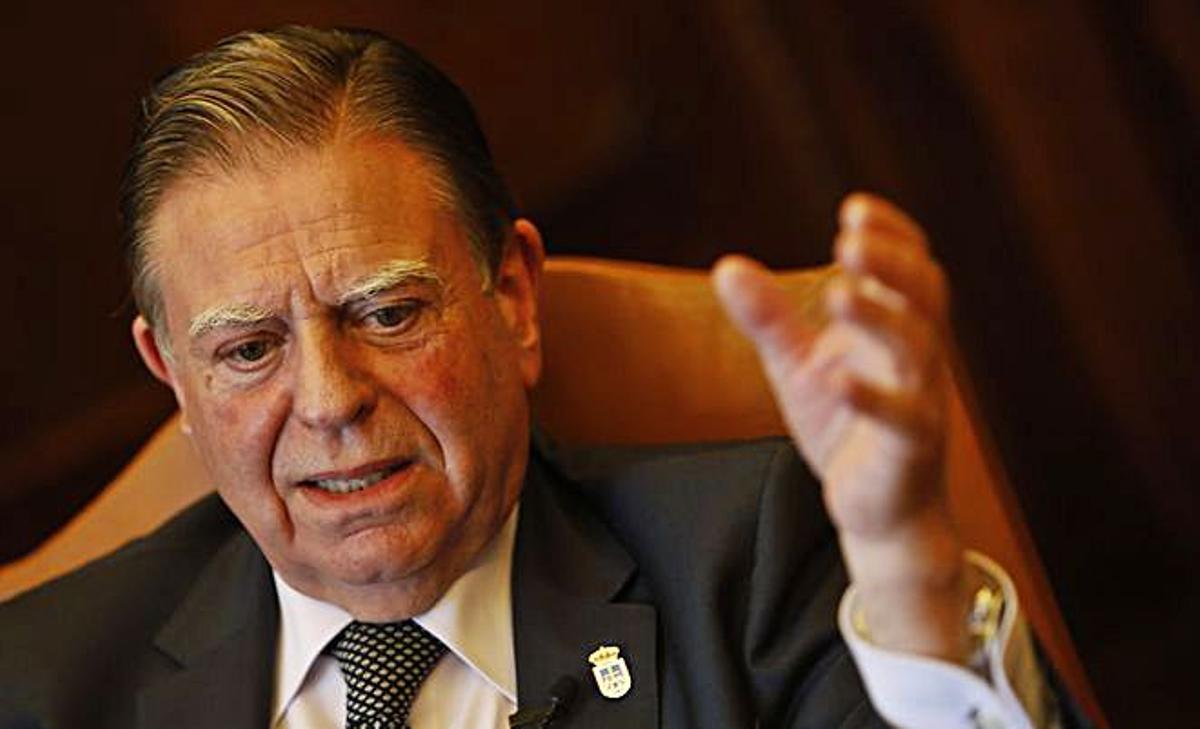 “No sé cuándo me afiliaré, pero si alguien defiende al PP soy yo, y sin dar la nota”