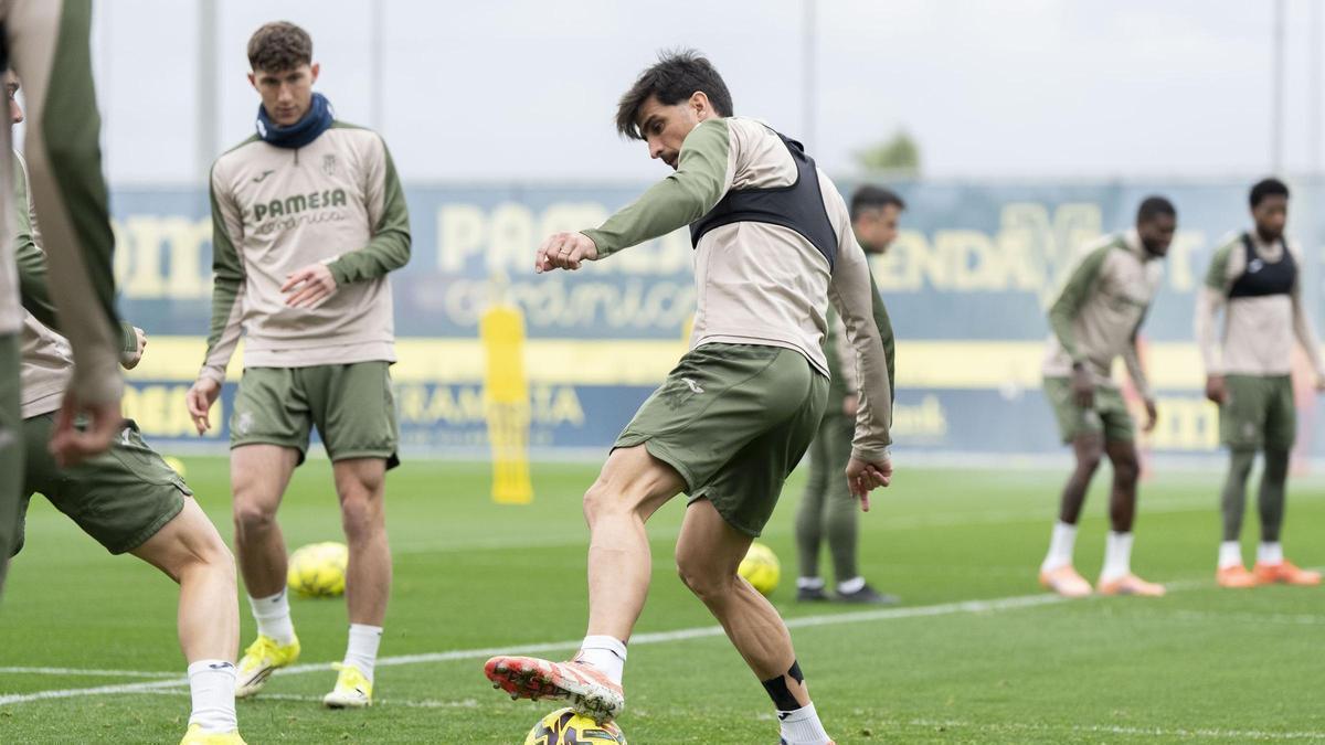 ¿Qué ha pasado en el entrenamiento del Villarreal? Gerard Moreno, Ayoze Pérez y Kambwala, los nombres propios