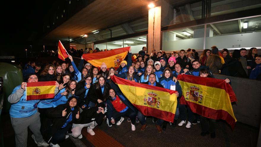 La fiebre roja hace historia en Pontevedra