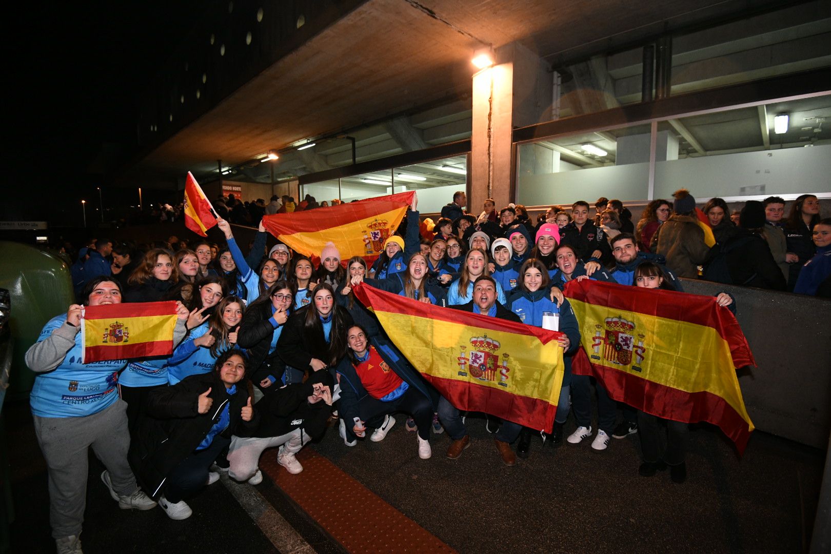 La afición se vuelca con las campeonas del mundo