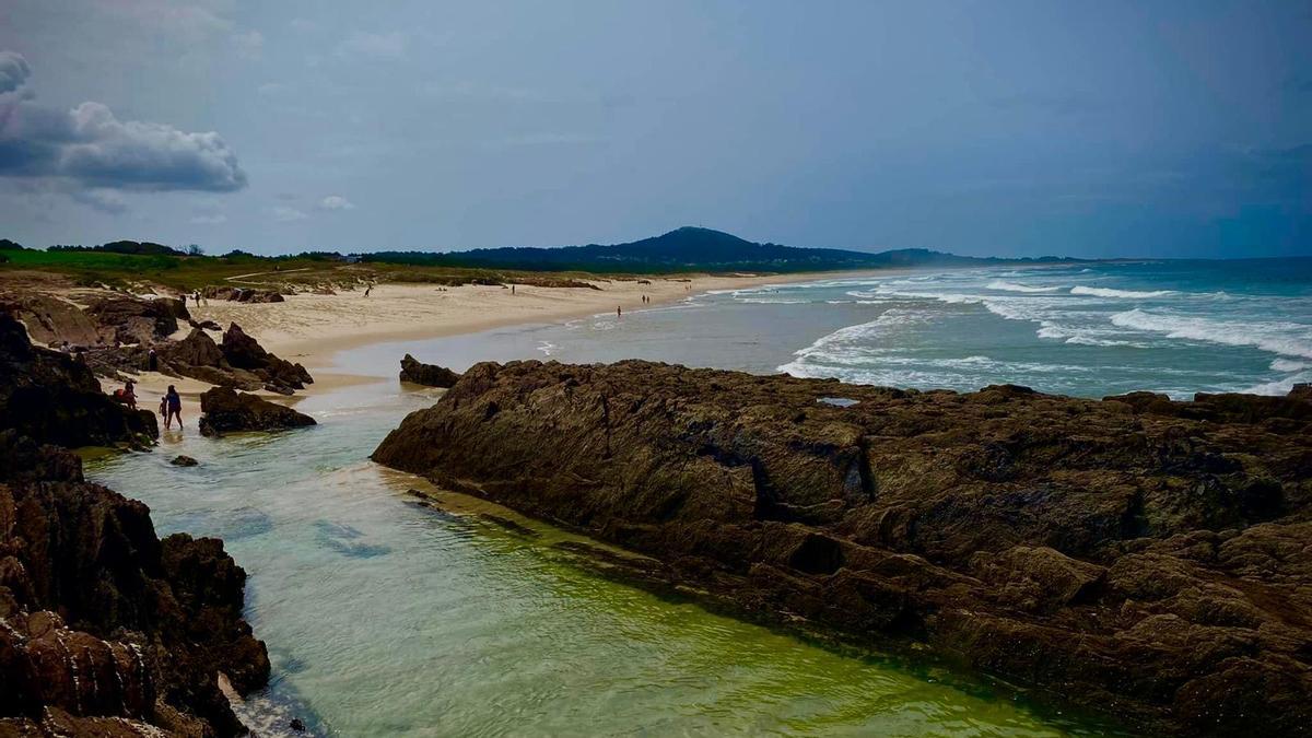 En esta playa encontrarás un fenómeno geológico único.