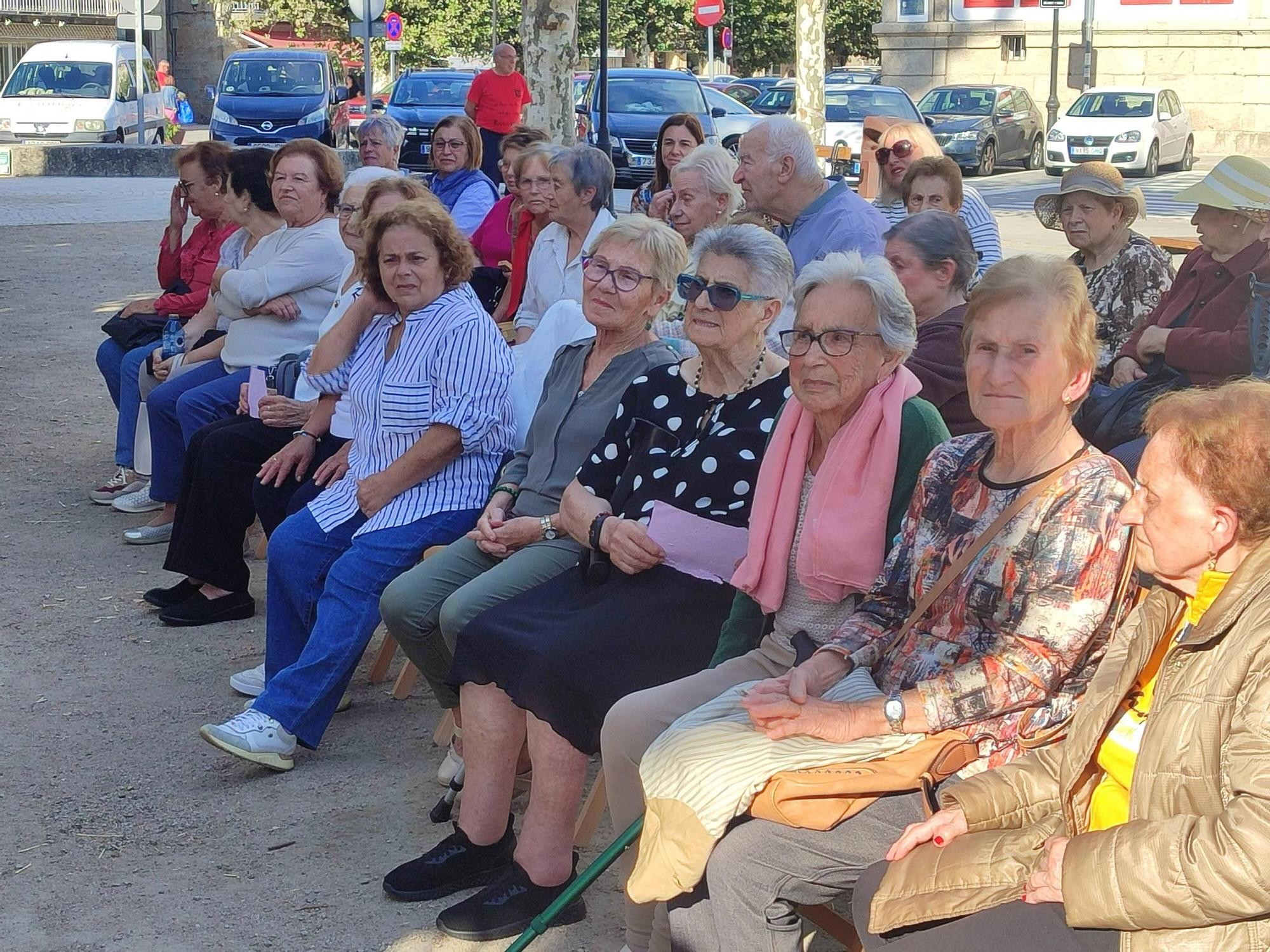 Los mayores alzan la voz en Cangas por la dignidad