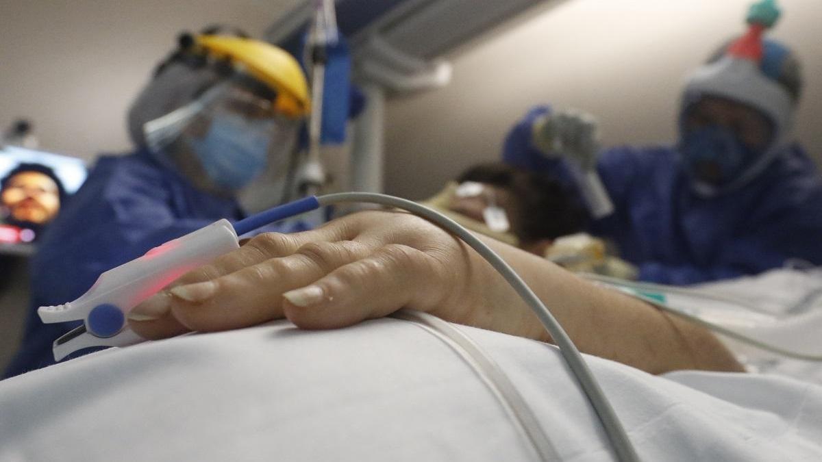 Córdoba logra bajar de los 300 hospitalizados por covid por primera vez desde mediados de enero