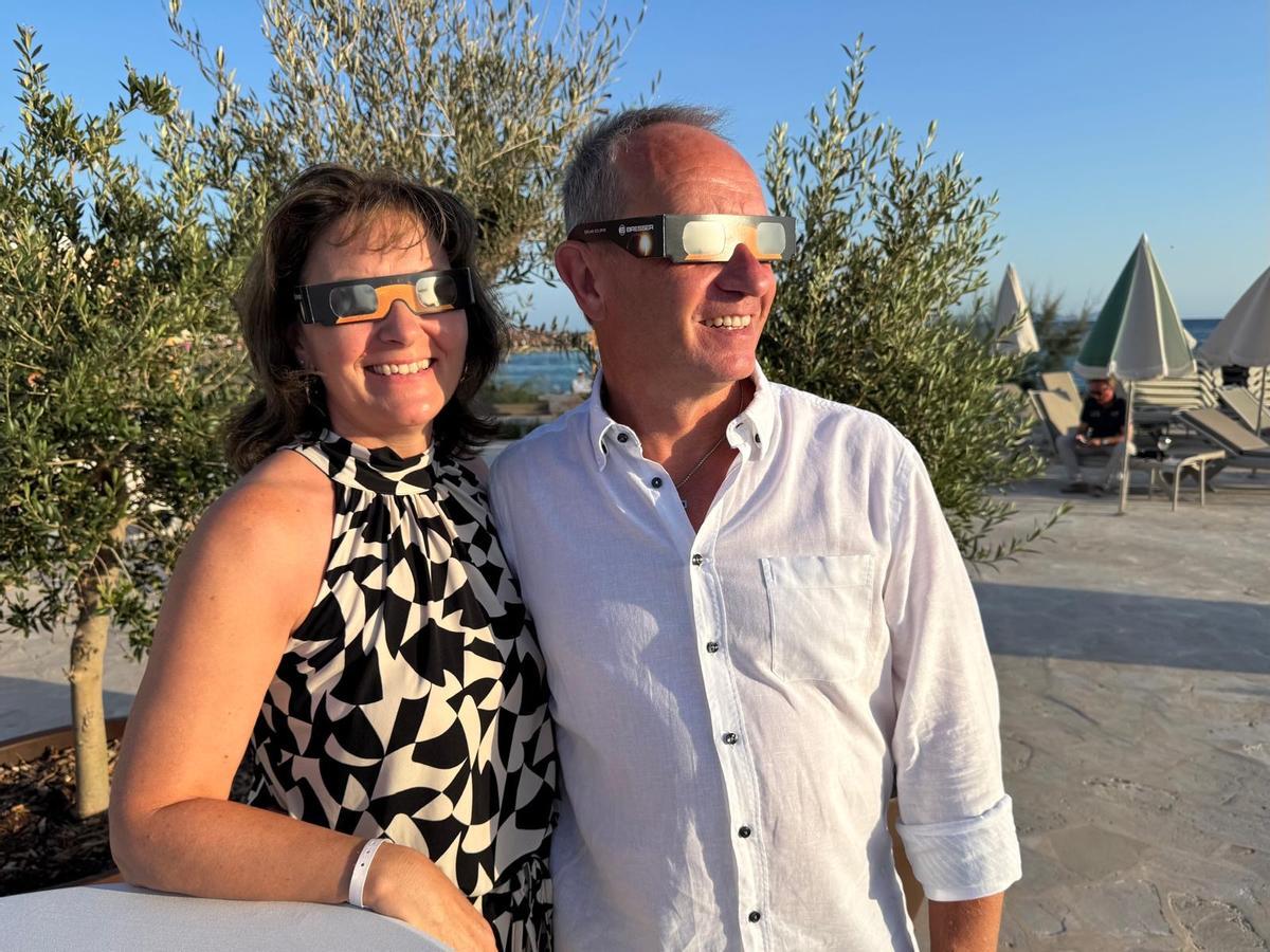 Michael Hoinkis und Natascha Helmrich haben ihre Sonnenfinsternis-Reise ein Jahr im Voraus gebucht.