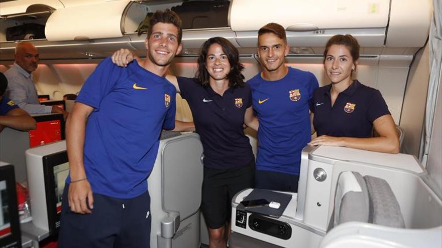 El Barcelona viaja en ‘business’ y su equipo femenino, en turista