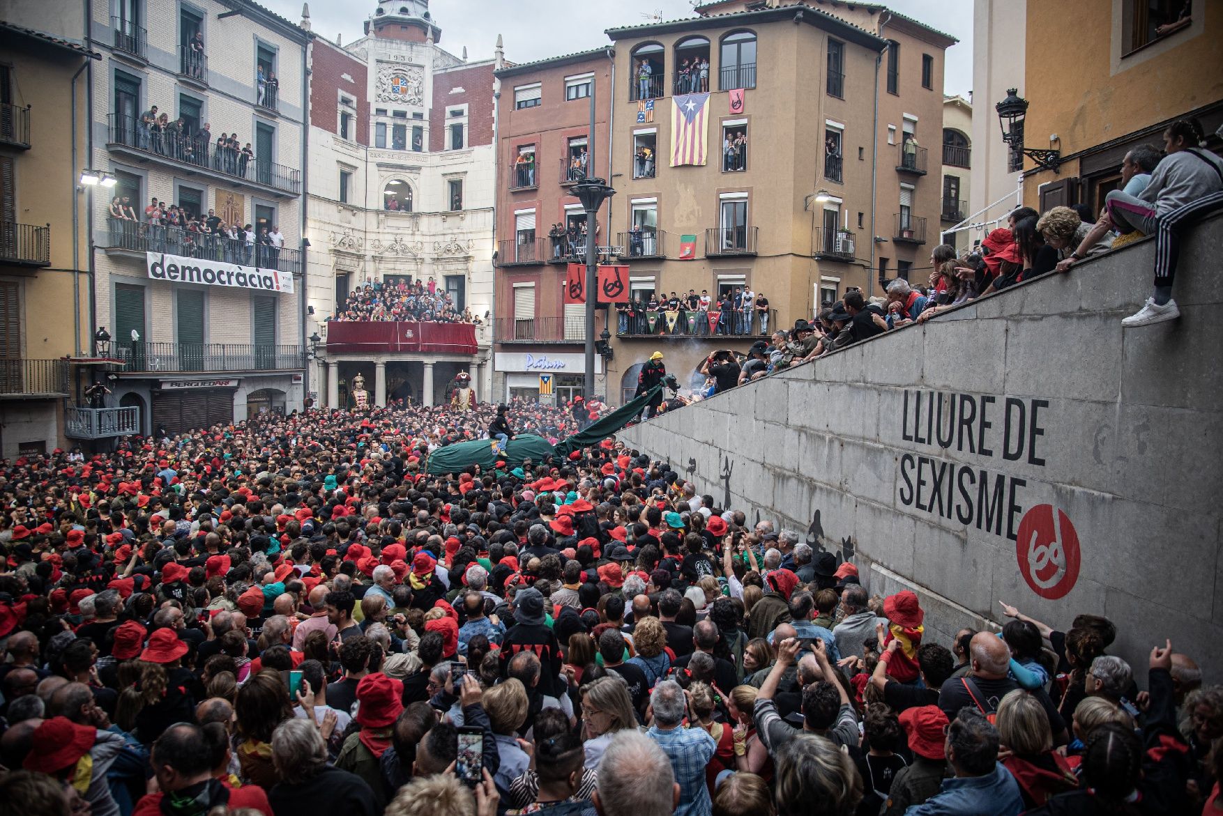 Les millors imatges del passacarrers de dimecres al vespre de Patum