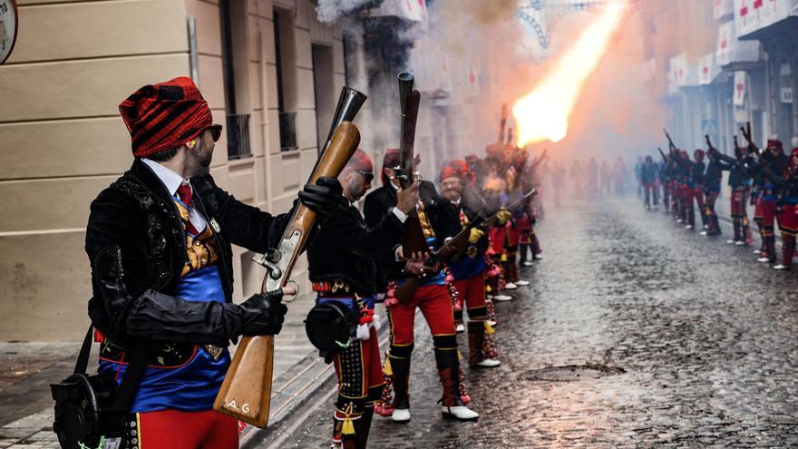 Conoce los cargos festeros de los Moros y Cristianos de Alcoy 2025