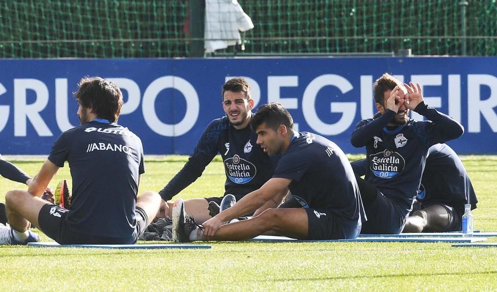 Dos grupos en Abegondo para preparar el encuentro ante el Espanyol