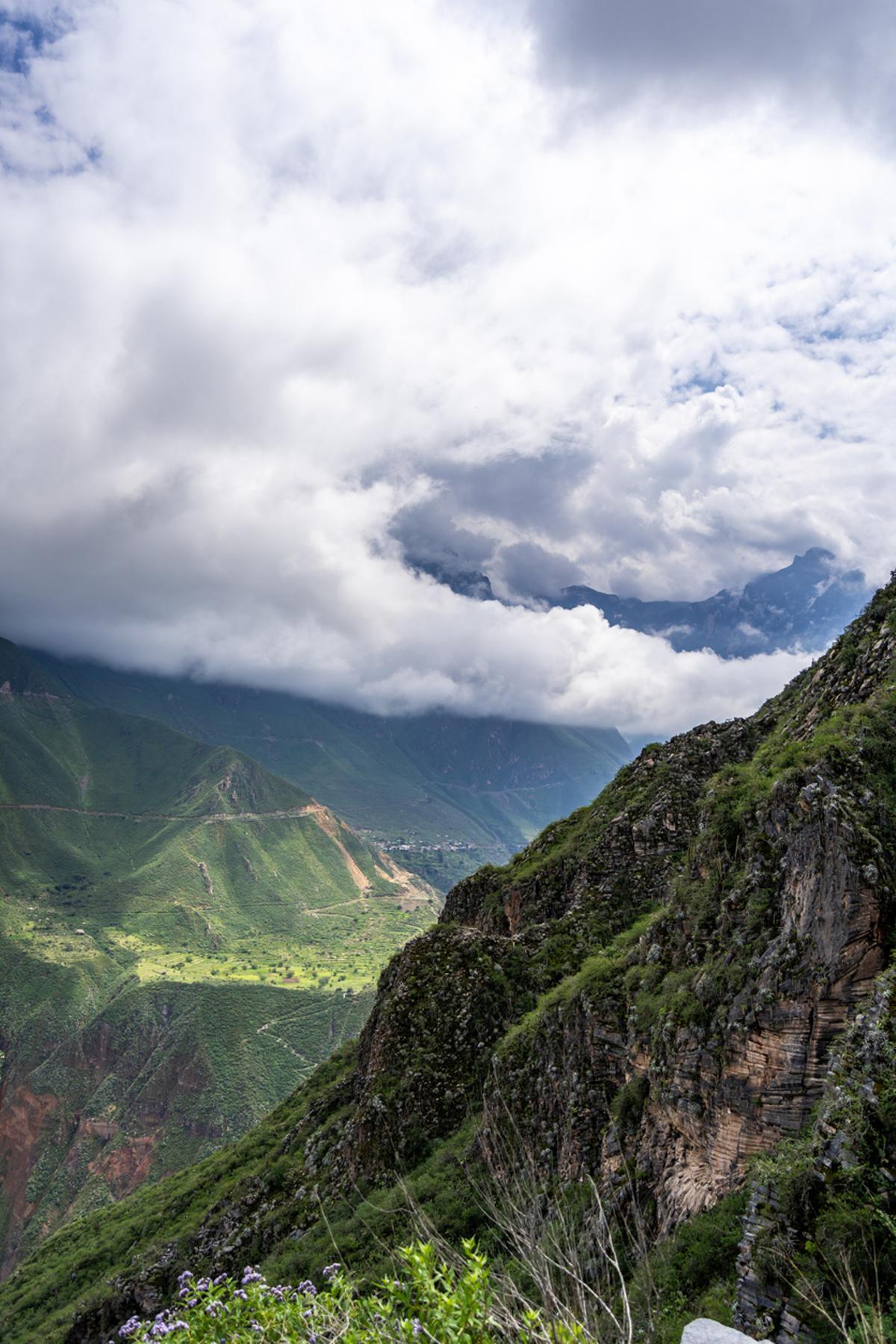 La profundidad del cañón del Colca es impresionante
