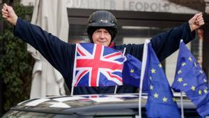 Un manifestante en una marcha anti-Brexit, en enero de 2020, en Bruselas. 